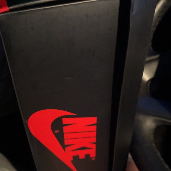 Jordan 1 Court Purple 2.0 - Picture 7 of 9